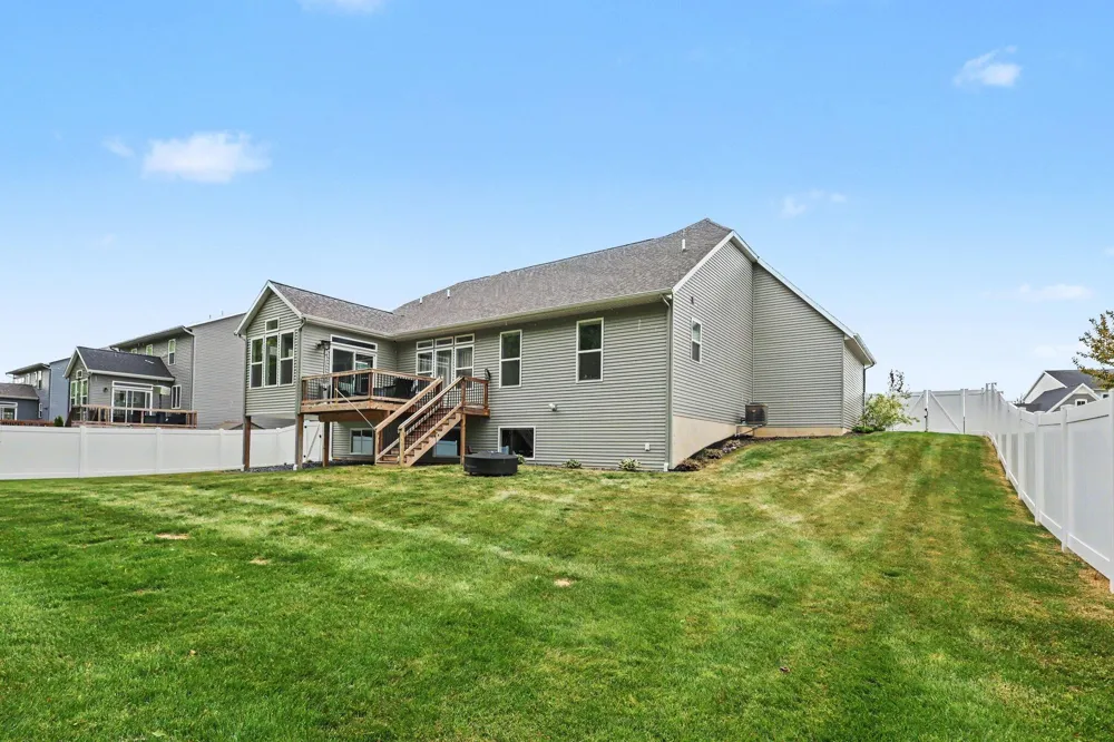 7460 Thistle Street Allendale, MI 49401