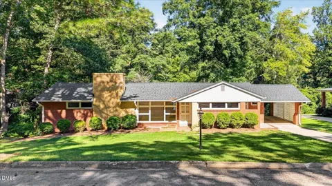 102 Forest Road