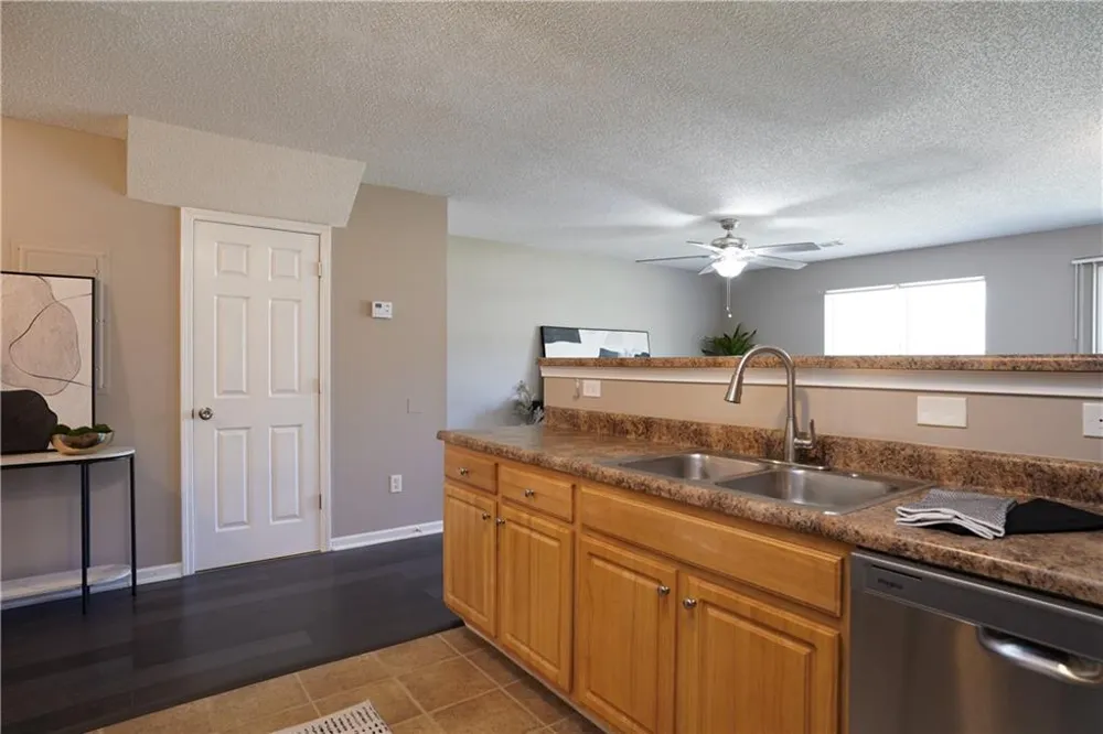 5338 Creekview Lane Morrow, GA 30260