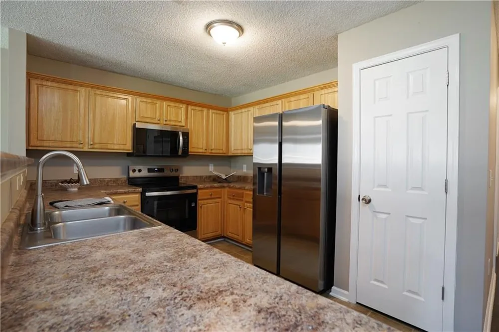 5338 Creekview Lane Morrow, GA 30260