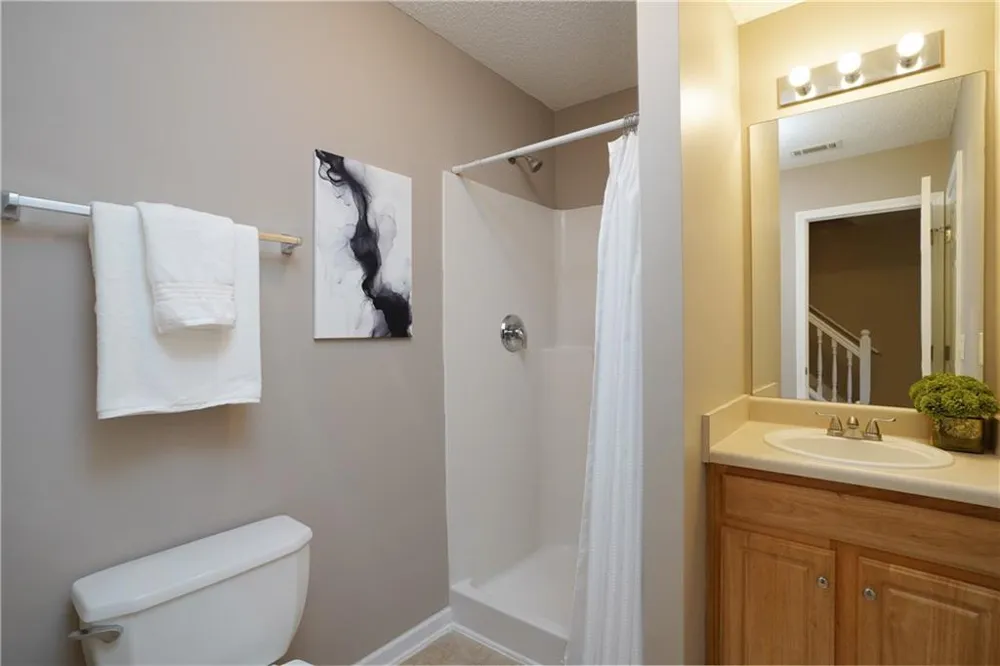 5338 Creekview Lane Morrow, GA 30260