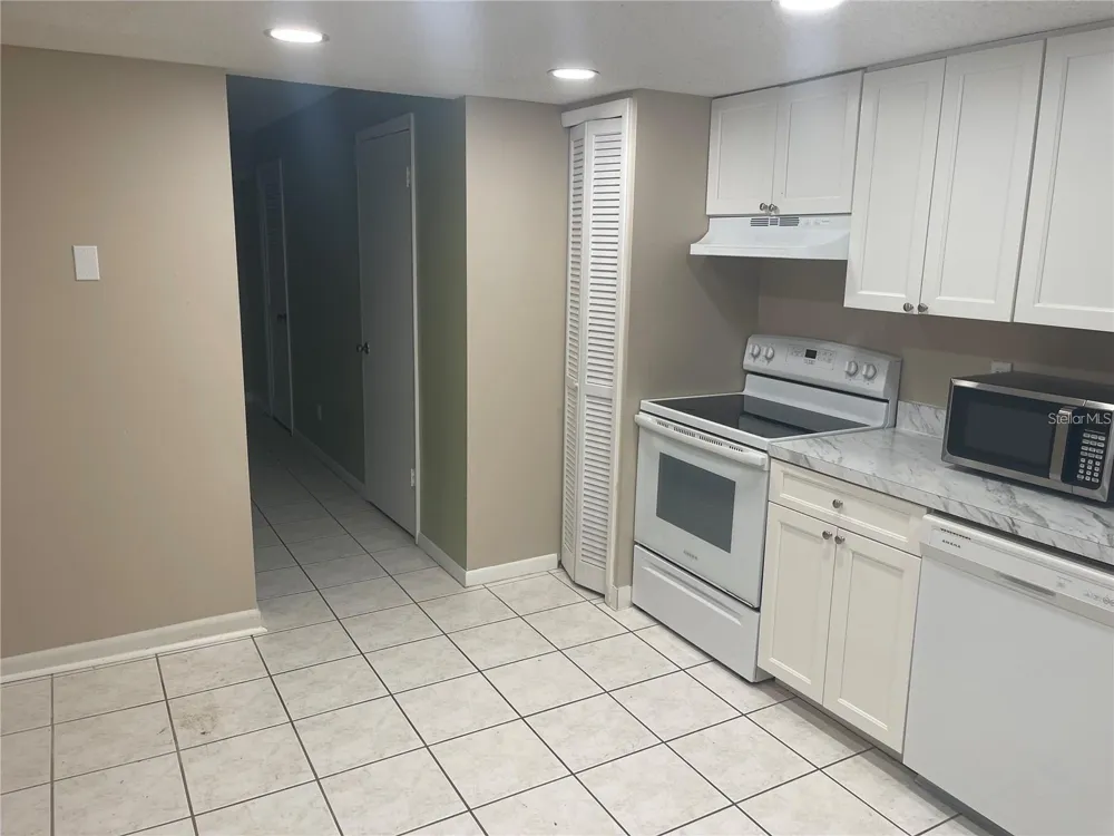 851 BAYWAY BOULEVARD #103 Clearwater Beach, FL 33767