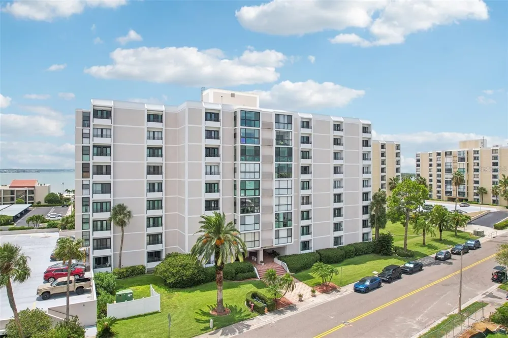 851 BAYWAY BOULEVARD #103 Clearwater Beach, FL 33767