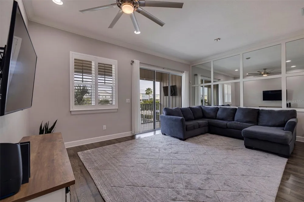 6064 MOORINGS DRIVE S St Petersburg, FL 33712