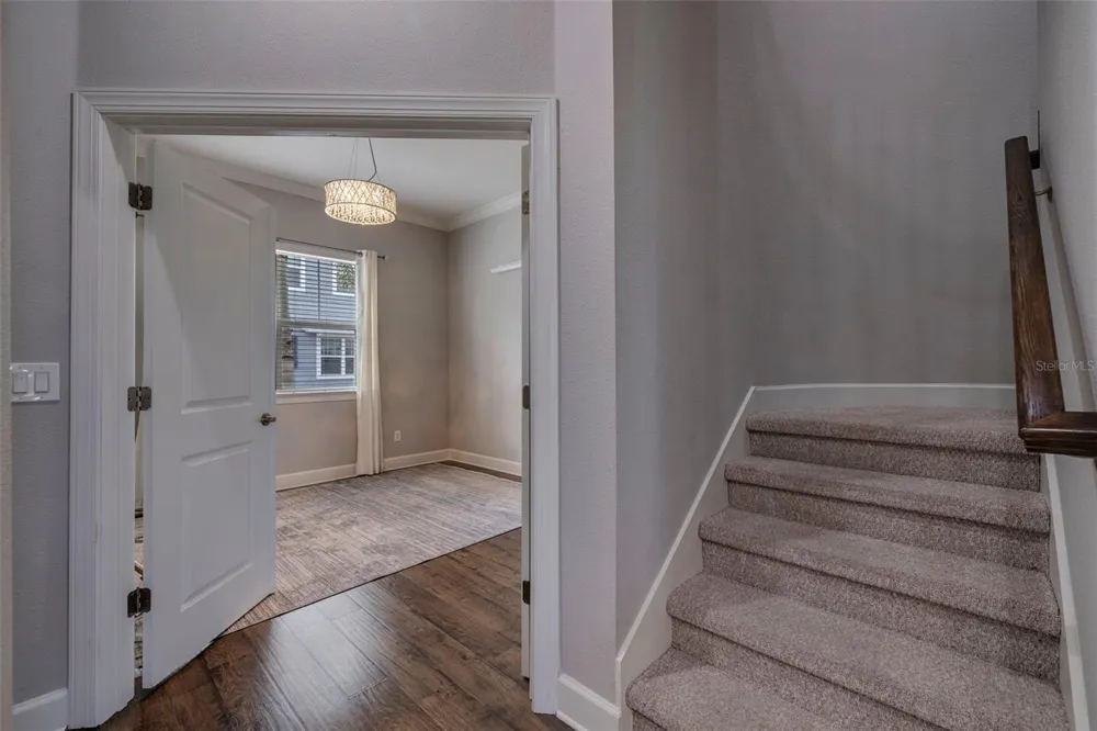 6064 MOORINGS DRIVE S St Petersburg, FL 33712