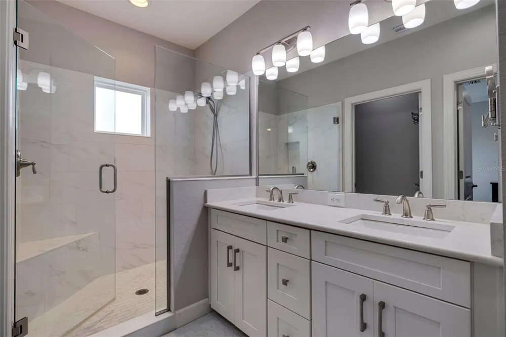 6064 MOORINGS DRIVE S St Petersburg, FL 33712