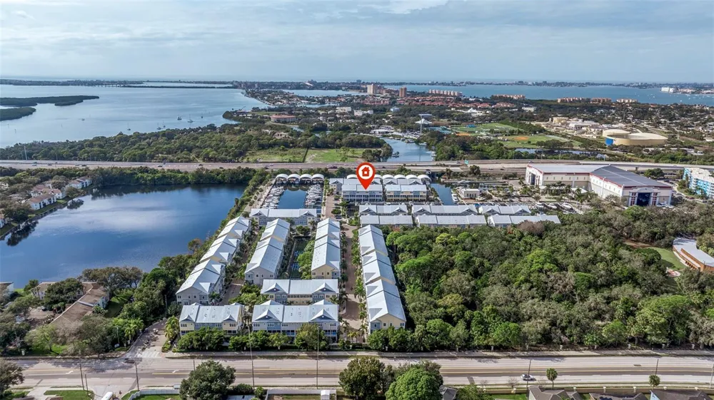 6064 MOORINGS DRIVE S St Petersburg, FL 33712