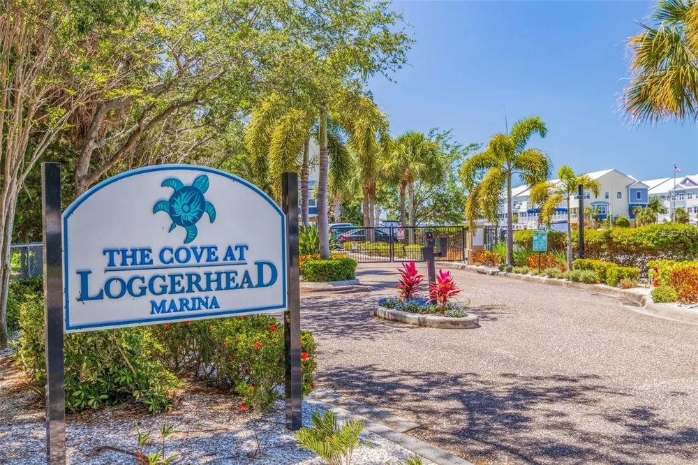 6064 MOORINGS DRIVE S St Petersburg, FL 33712