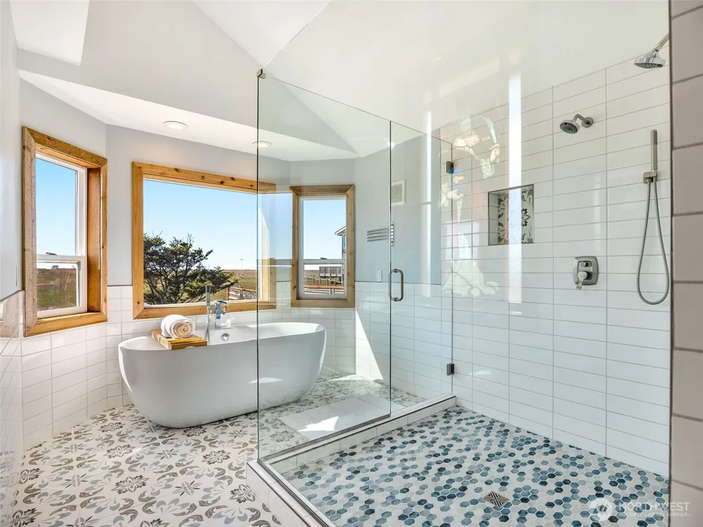 35405 F PLACE Ocean Park, WA 98640