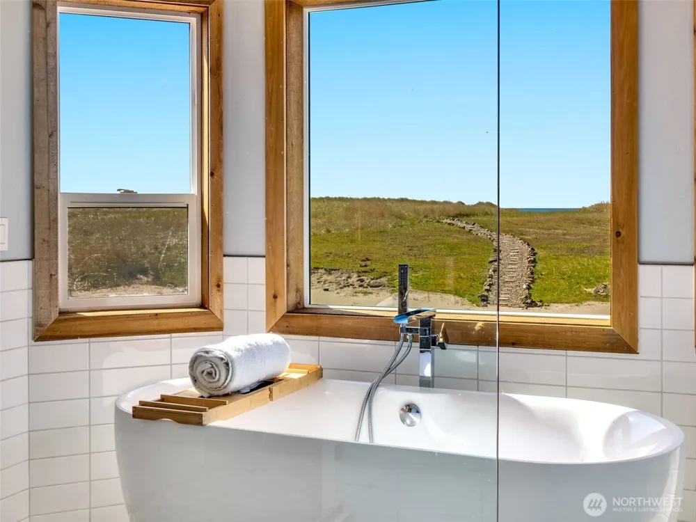 35405 F PLACE Ocean Park, WA 98640