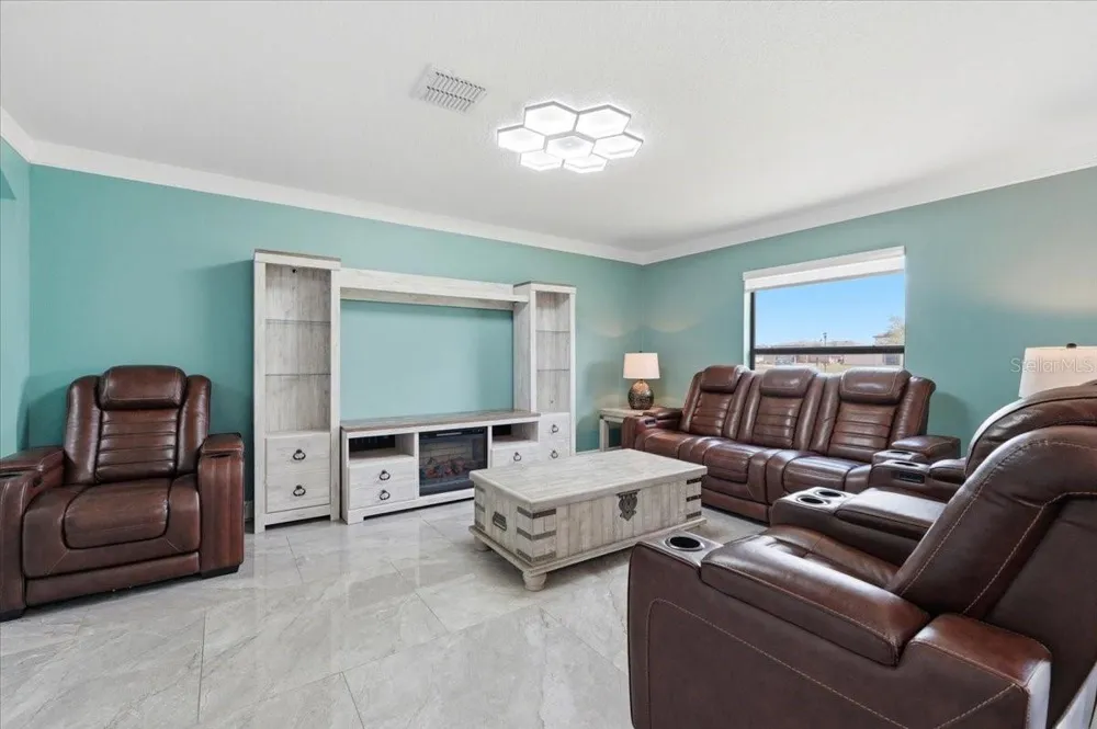 6431 COMO PLACE Lakeland, FL 33805