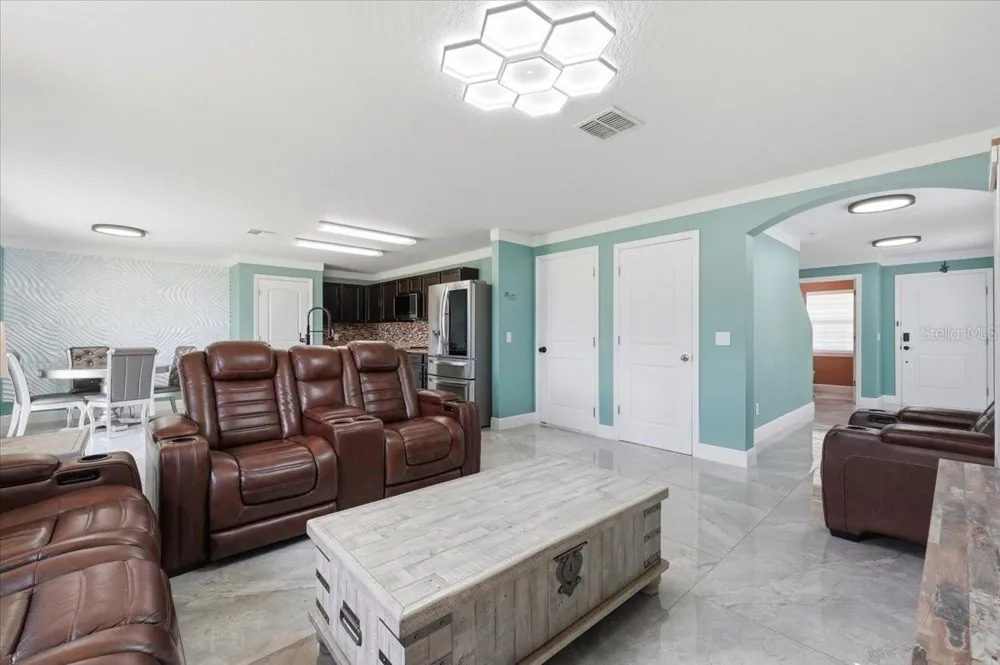 6431 COMO PLACE Lakeland, FL 33805