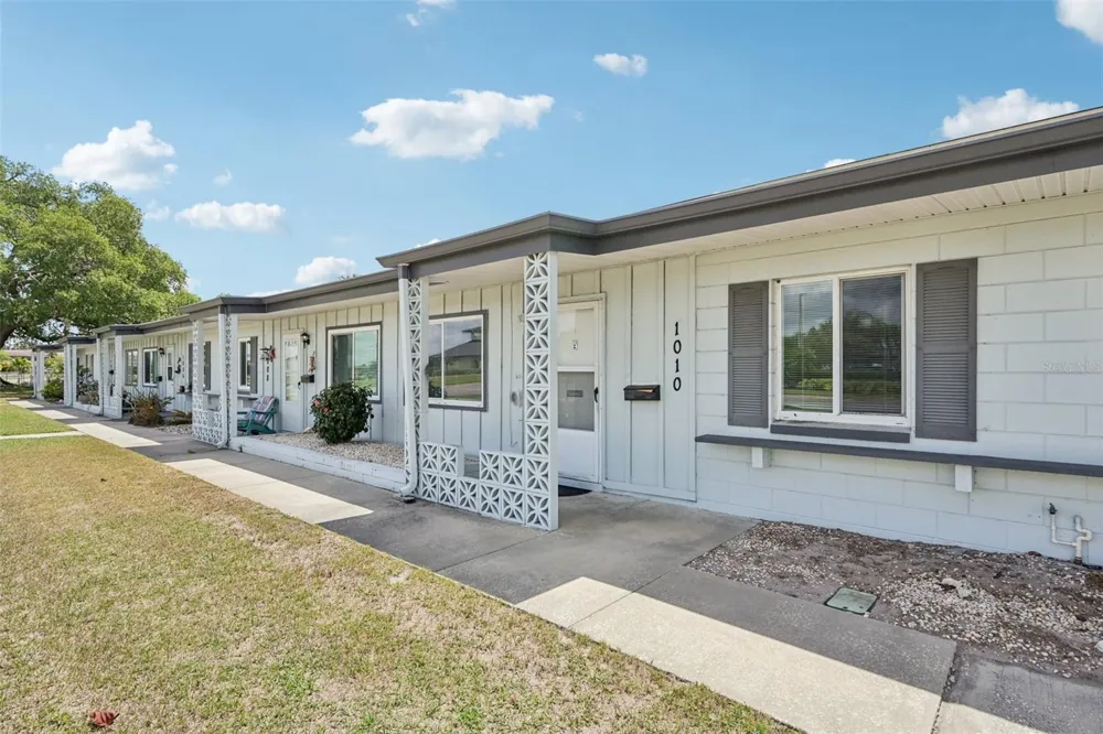 1010 PEBBLE BEACH BOULEVARD Sun City Center, FL 33573