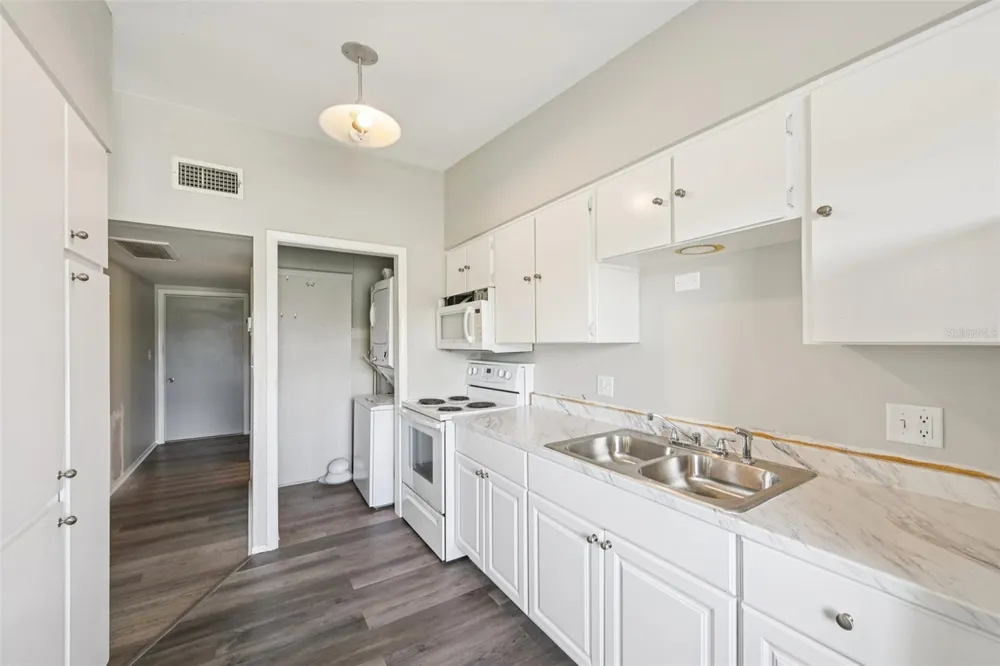 1010 PEBBLE BEACH BOULEVARD Sun City Center, FL 33573