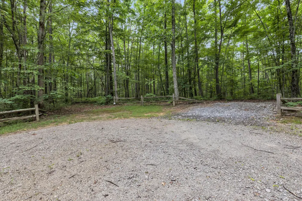 916 Rim Drive Coalmont, TN 37313