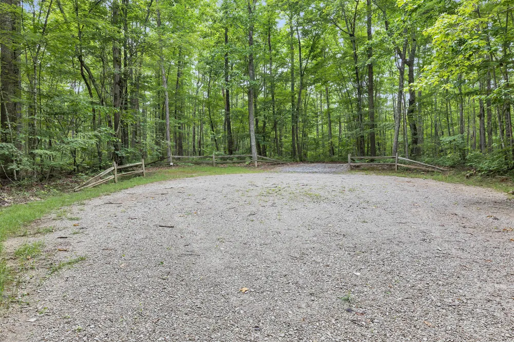 916 Rim Drive Coalmont, TN 37313