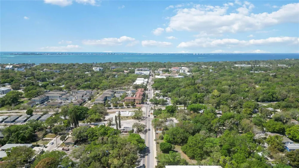 1621 DR MARTIN LUTHER KING WAY Sarasota, FL 34234