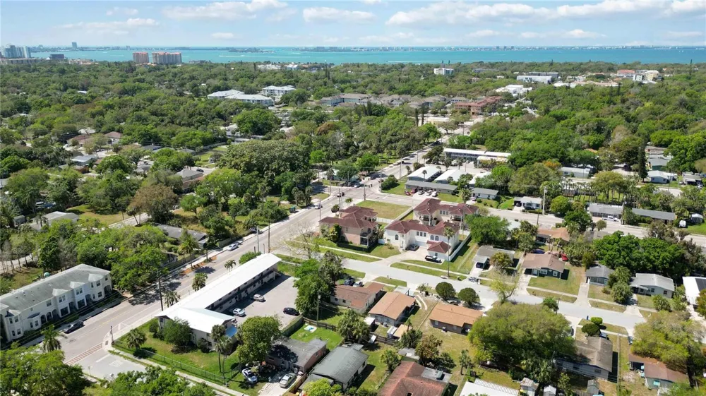 1621 DR MARTIN LUTHER KING WAY Sarasota, FL 34234