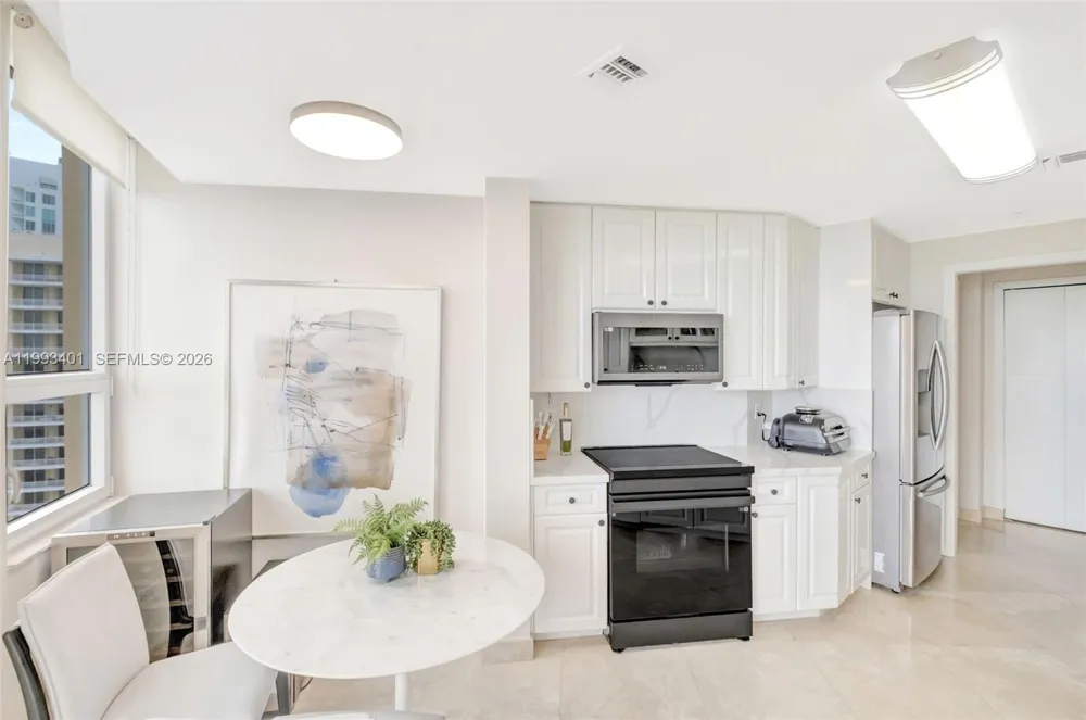 848 Brickell Key Dr #2605 Miami, FL 33131