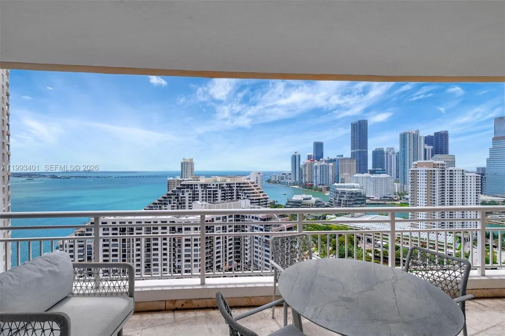 848 Brickell Key Dr #2605 Miami, FL 33131