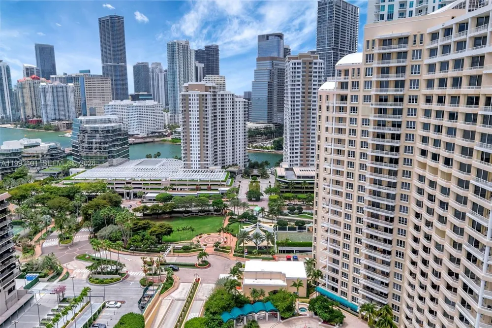 848 Brickell Key Dr #2605 Miami, FL 33131