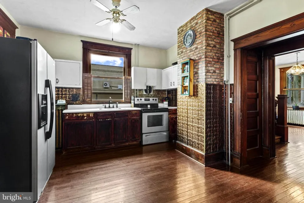 221 MAIN STREET New Windsor, MD 21776