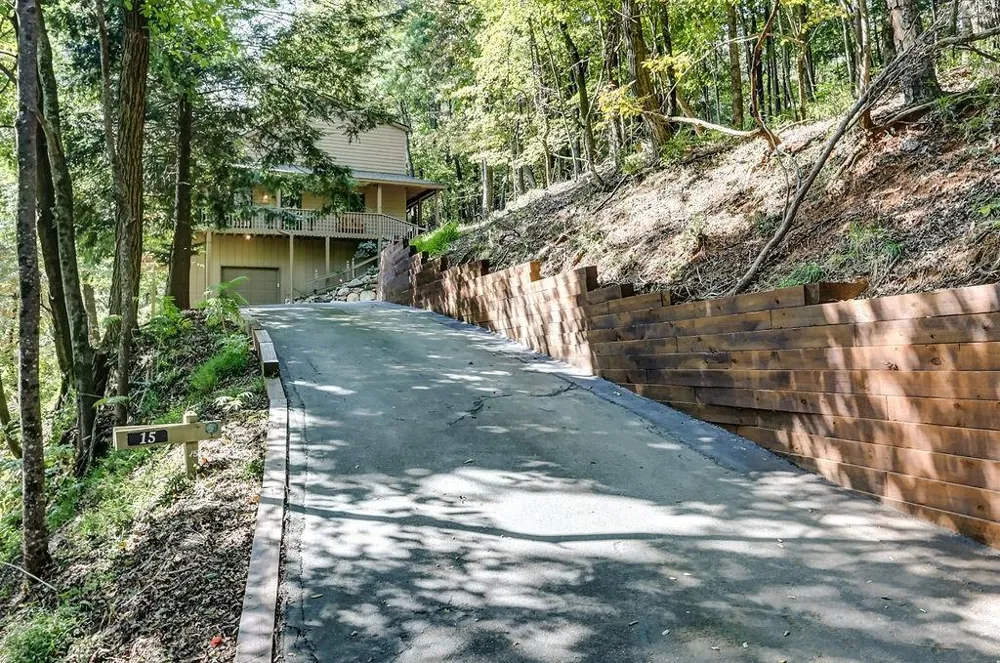 15 Wild Turkey Lane Big Canoe, GA 30143