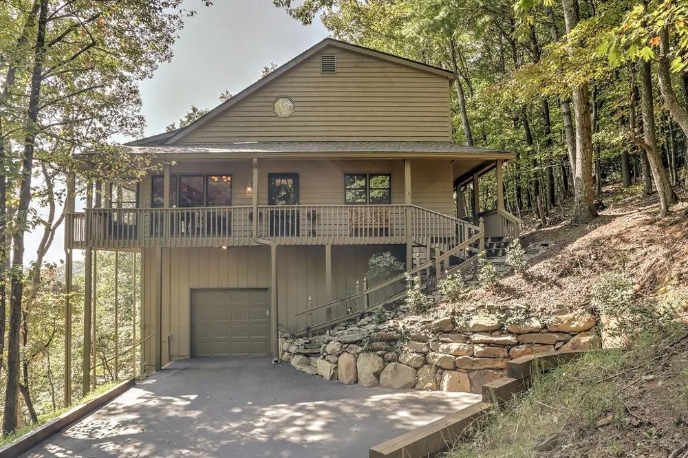 15 Wild Turkey Lane Big Canoe, GA 30143