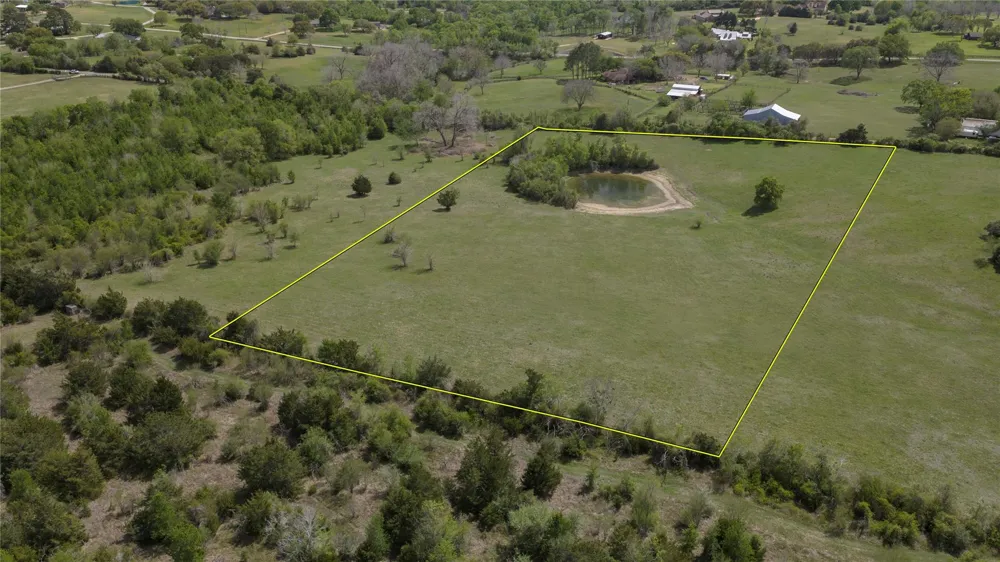 2 Dairy Farm Road Chappell Hill, TX 77426