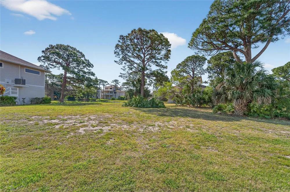 HARBOUR WATCH CIRCLE Tarpon Springs, FL 34689