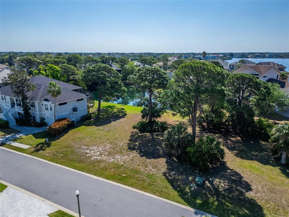 HARBOUR WATCH CIRCLE Tarpon Springs, FL 34689