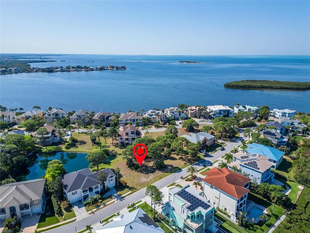 HARBOUR WATCH CIRCLE Tarpon Springs, FL 34689