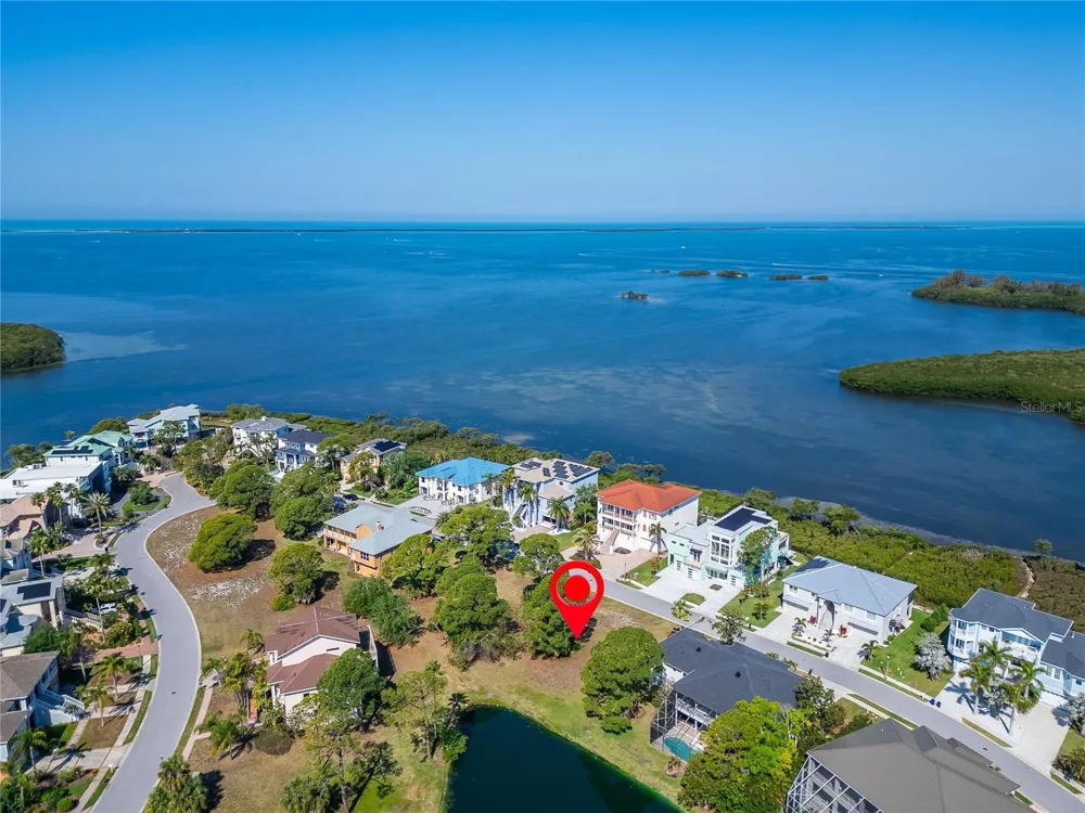 HARBOUR WATCH CIRCLE Tarpon Springs, FL 34689