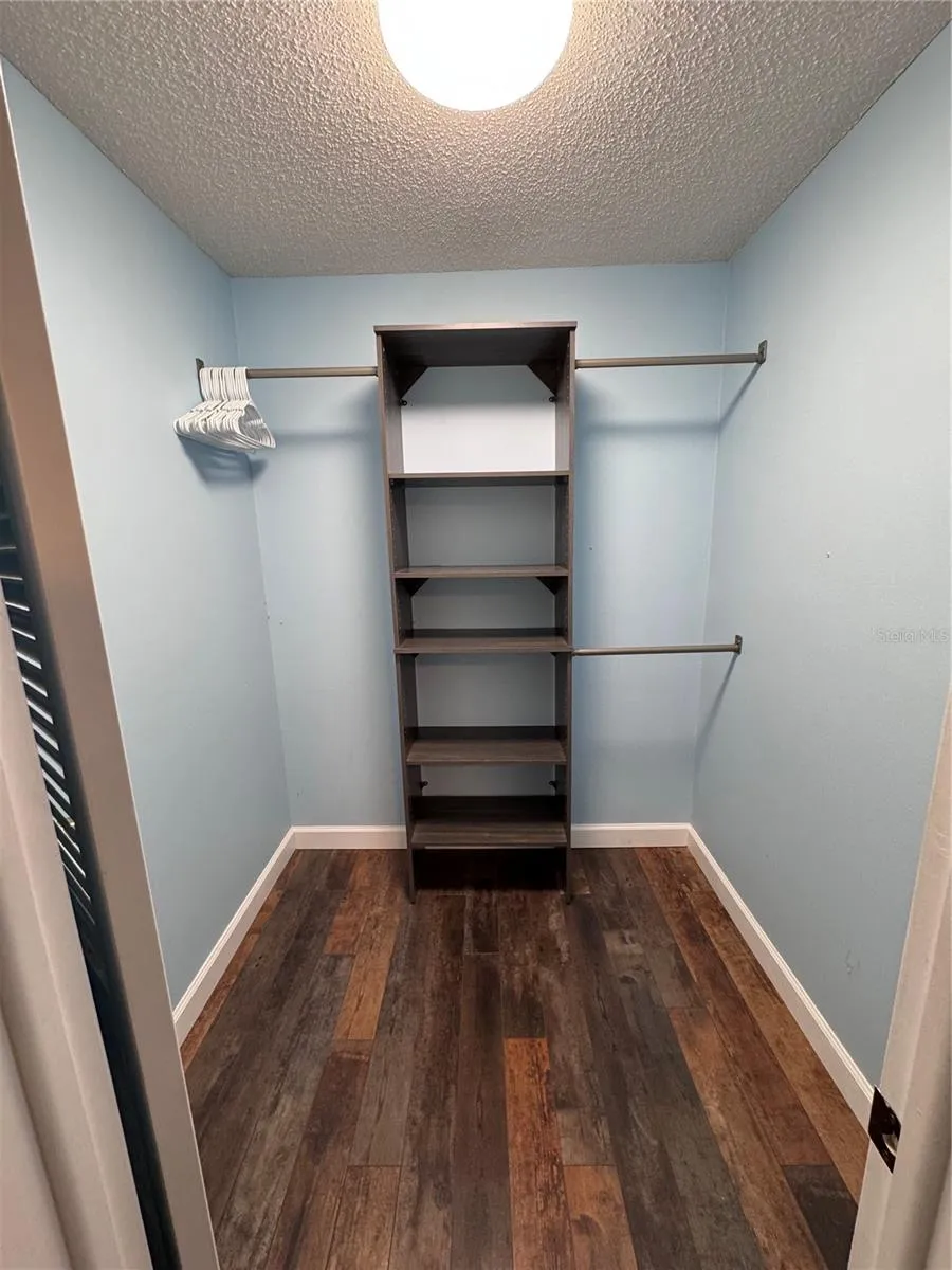 511 LONGFELLOW COURT #B Safety Harbor, FL 34695