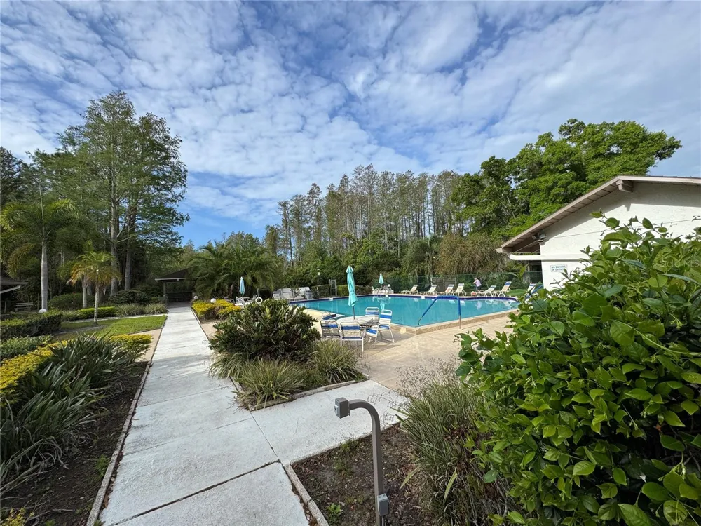511 LONGFELLOW COURT #B Safety Harbor, FL 34695