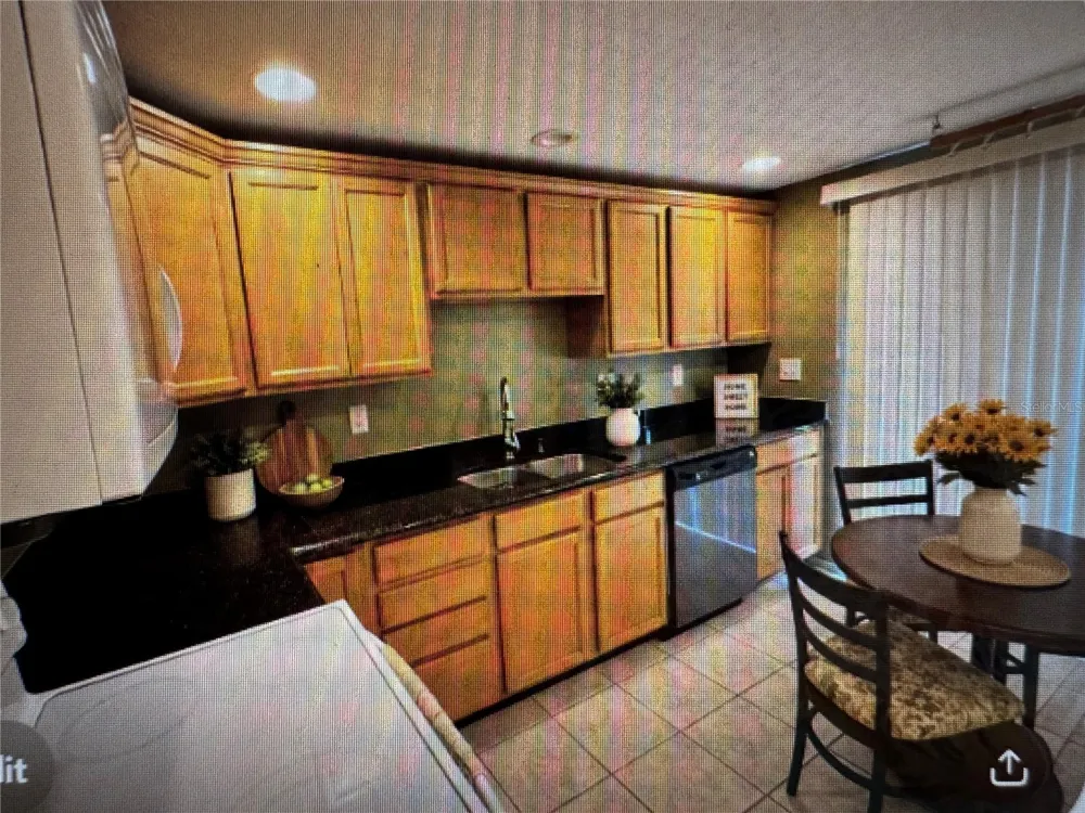 511 LONGFELLOW COURT #B Safety Harbor, FL 34695