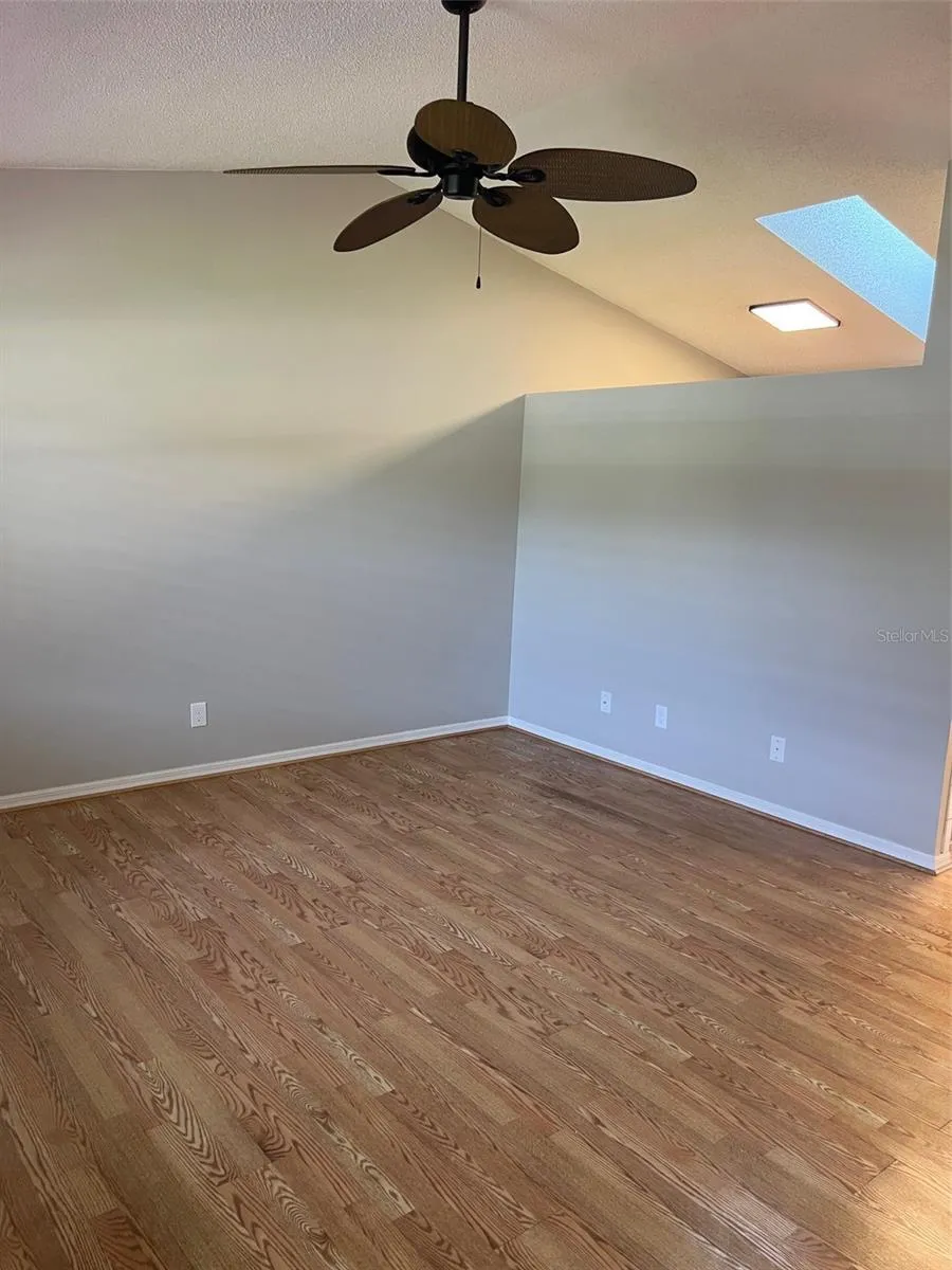 12449 ORANGEWOOD CIRCLE #17 Tavares, FL 32778