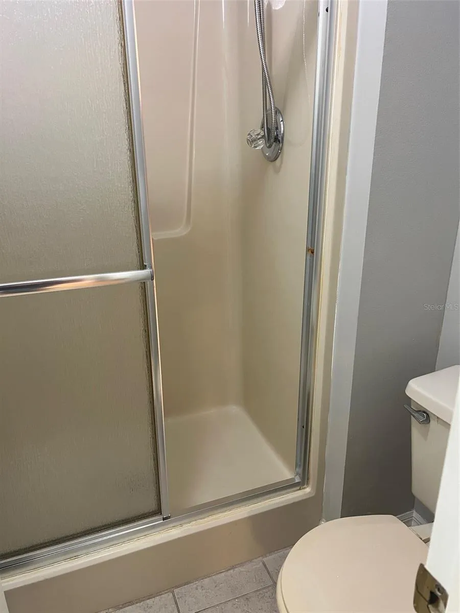 12449 ORANGEWOOD CIRCLE #17 Tavares, FL 32778