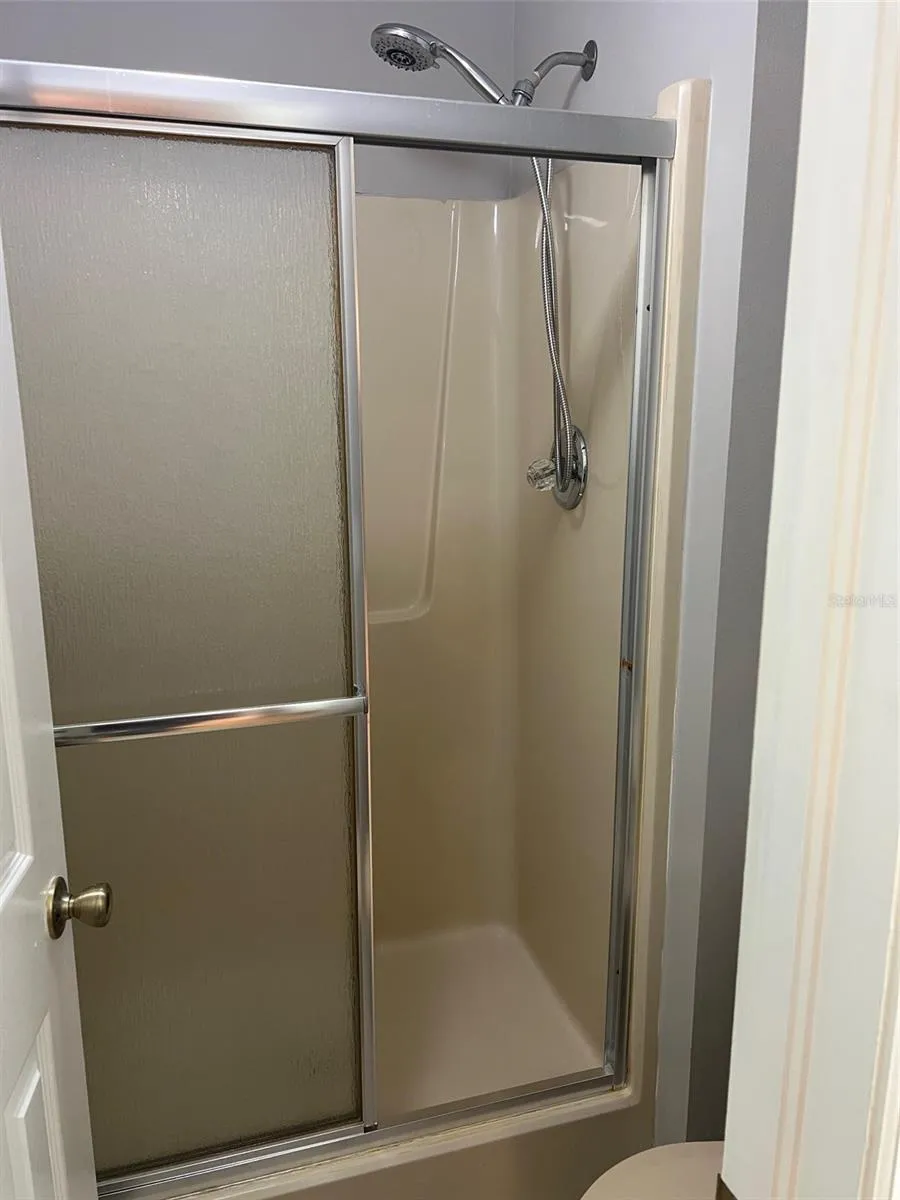 12449 ORANGEWOOD CIRCLE #17 Tavares, FL 32778