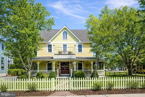 225 WINDSOR