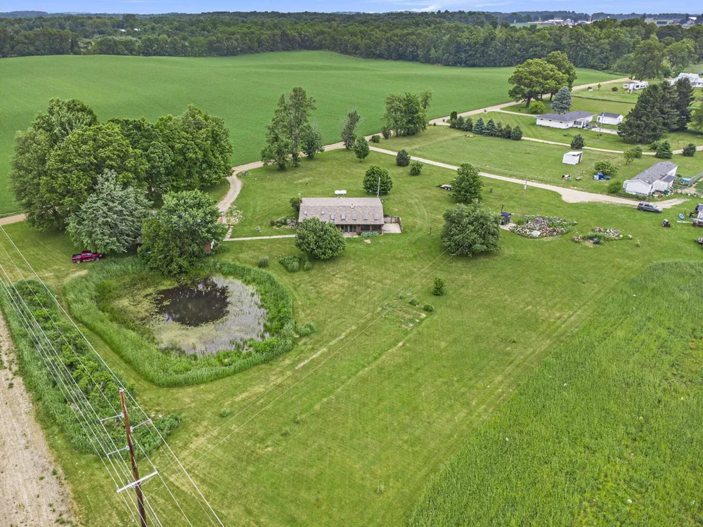 520 E Groat Road Dowling, MI 49050