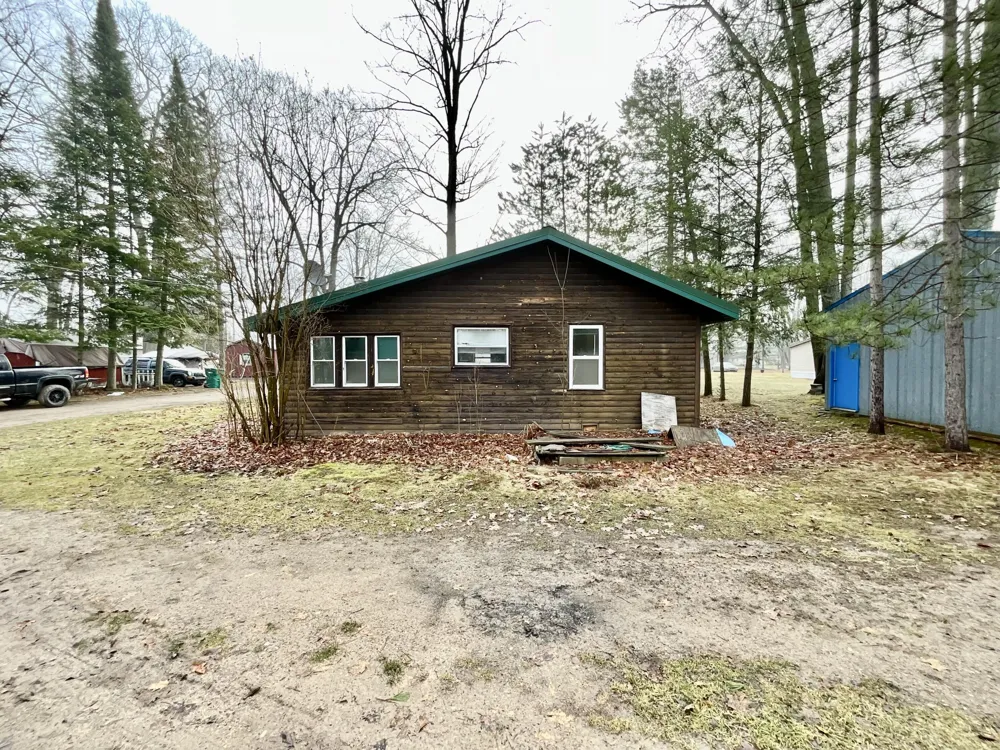 6384 Charleen Lane Lake, MI 48632