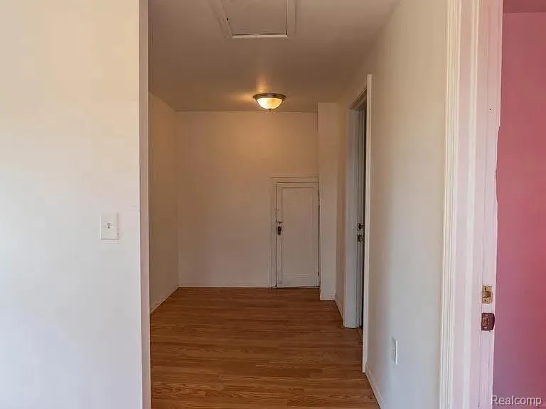208 34th Street Bay City City, MI 48708