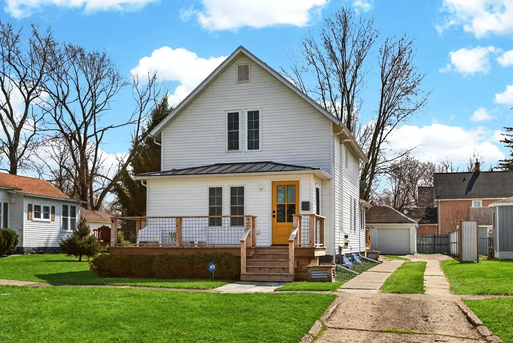 104 Locust Street E Three Oaks Village, MI 49128