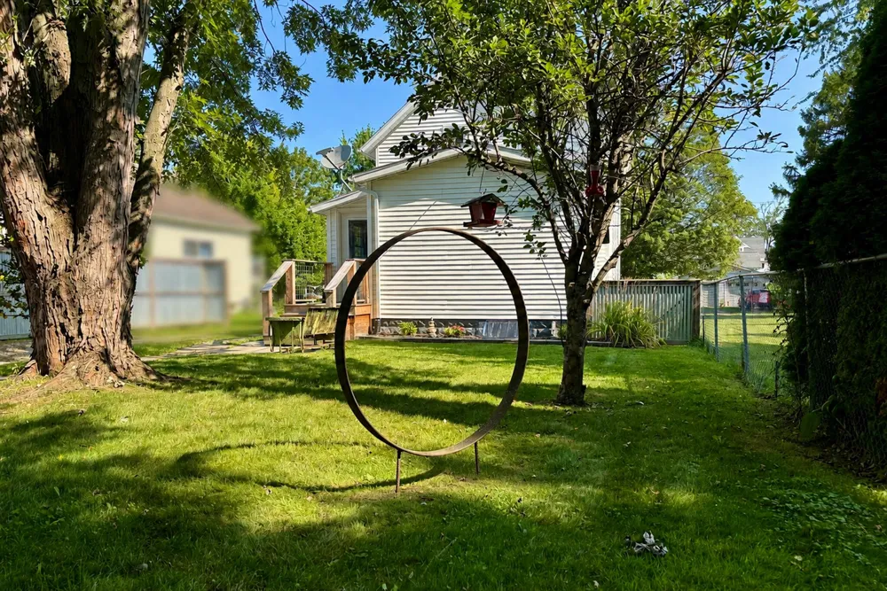 104 Locust Street E Three Oaks Village, MI 49128