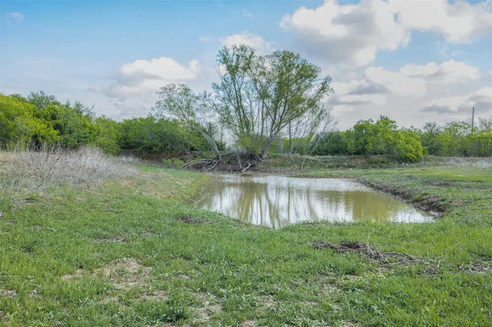 8519 State Park Road Lockhart, TX 78644