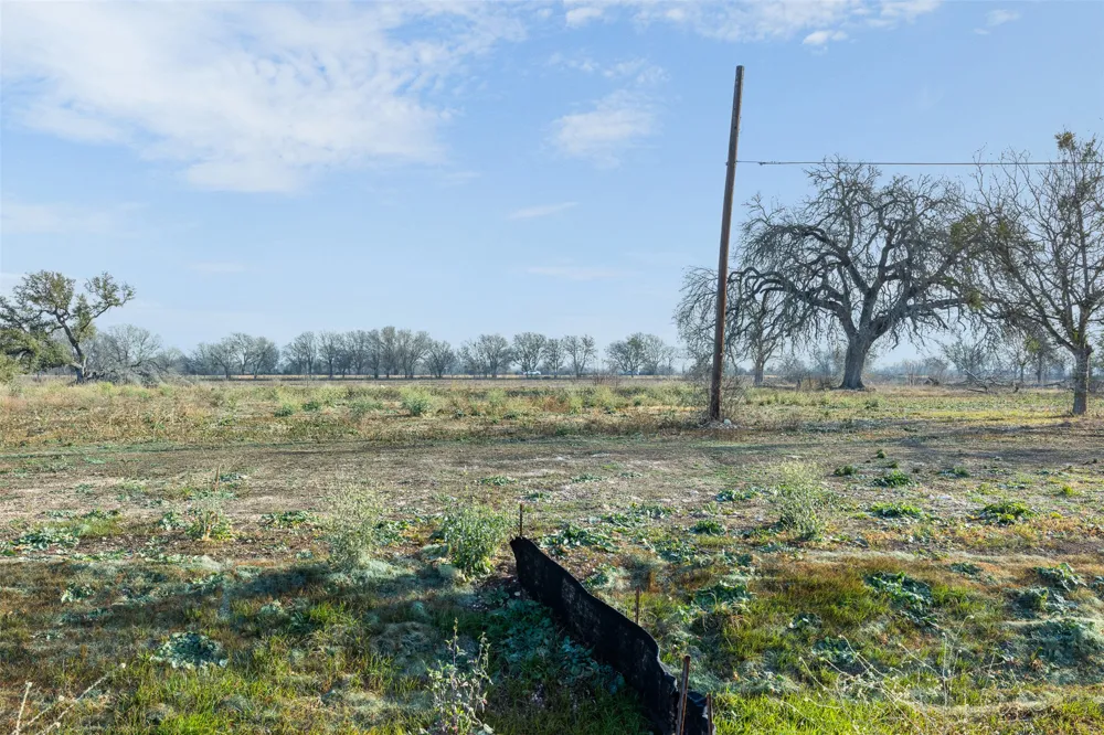 598 Northwest River Road Martindale, TX 78655