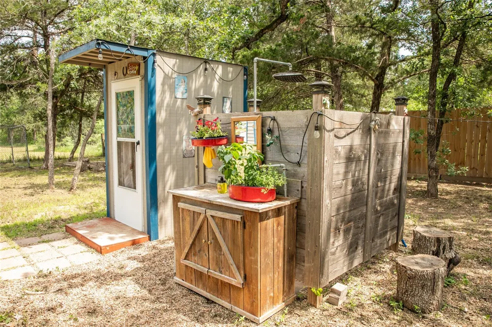 240 Cranberry Road Somerville, TX 77879