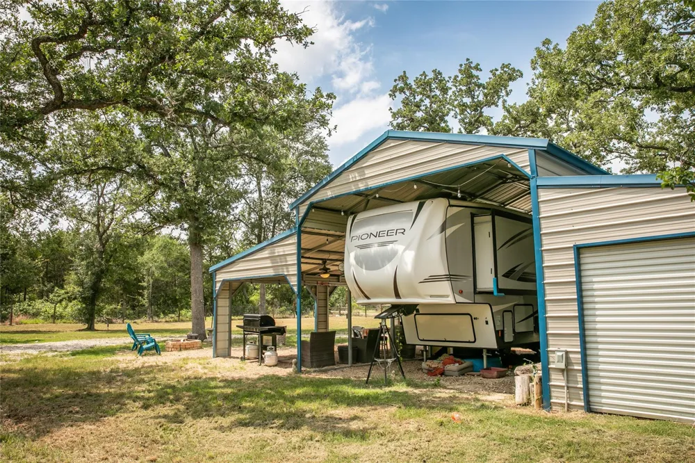 240 Cranberry Road Somerville, TX 77879