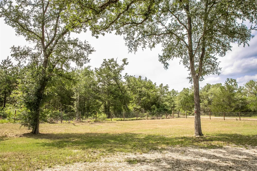 240 Cranberry Road Somerville, TX 77879